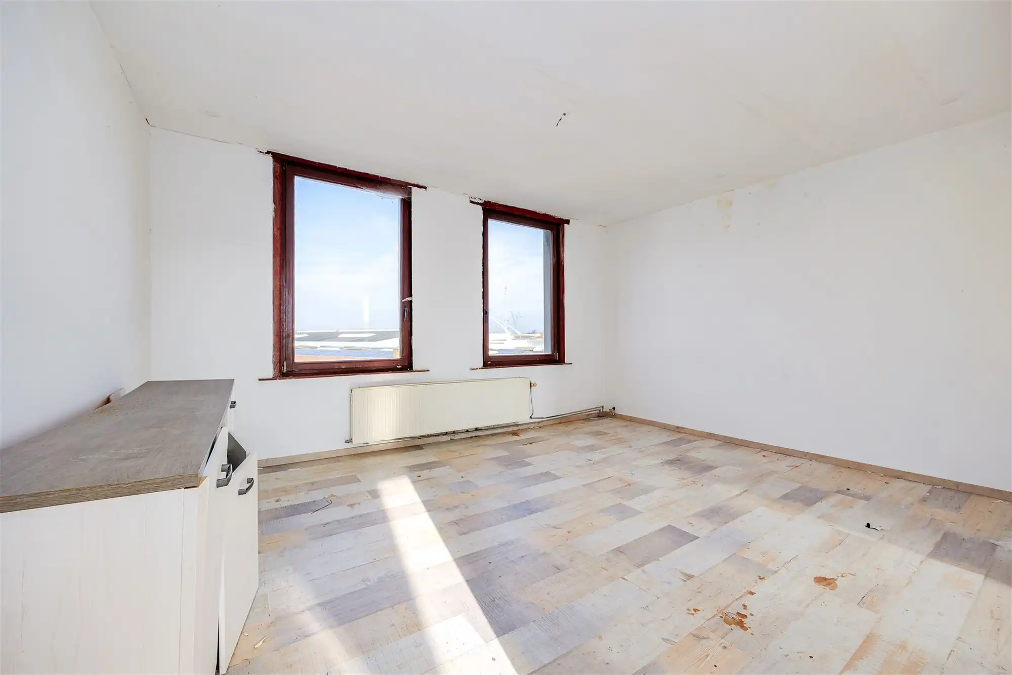 Te renoveren woning met 4 slaapkamers en koer foto 16