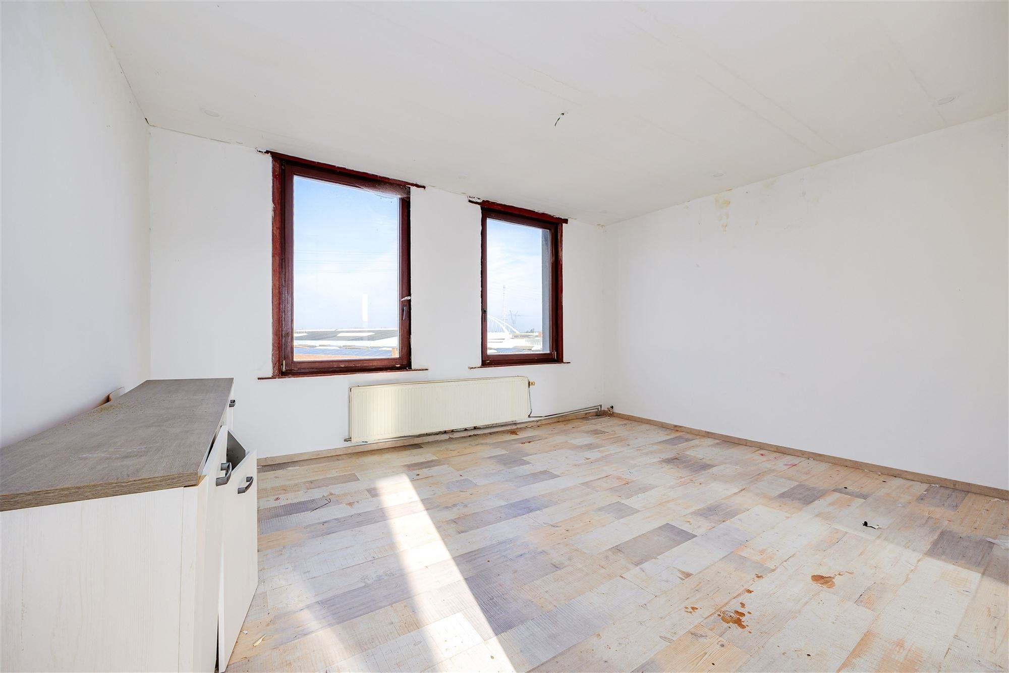 Te renoveren woning met 4 slaapkamers en koer foto 16