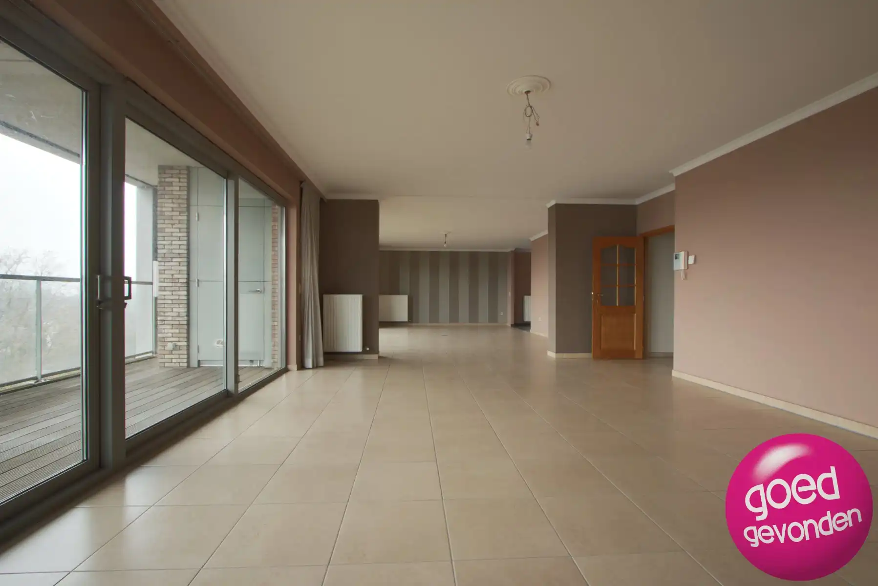 APP 300 m² - 3 SLK - 2 LIVINGS - 2 BDK - PARKING - LIFT foto 5