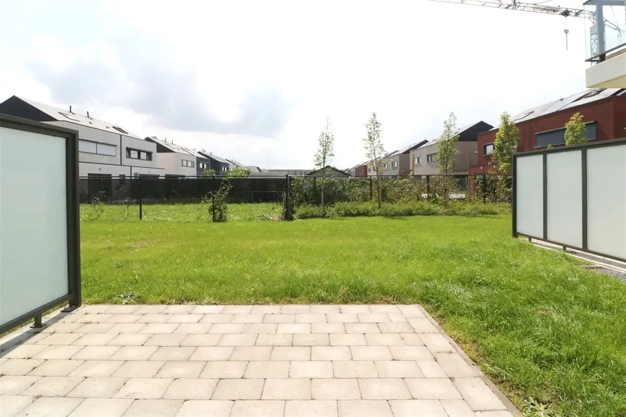 Gelijkvloers app., twee slaapkamers, autostaanplaats nabij centrum foto 9