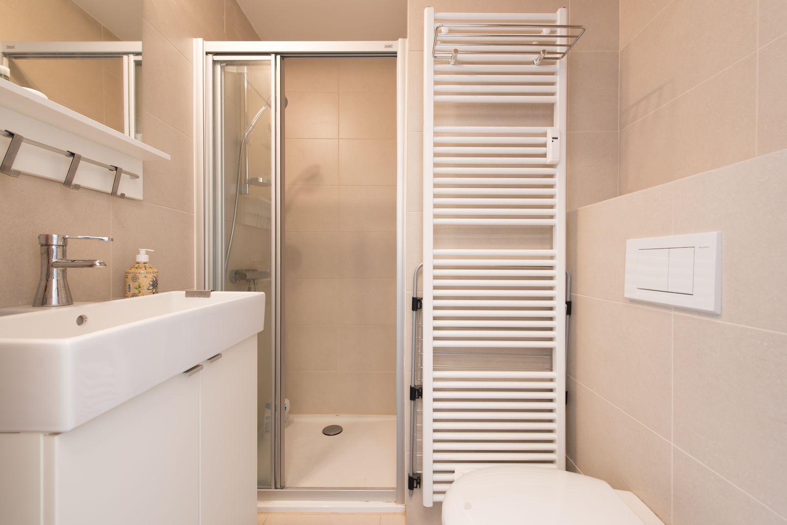 TOPAANBOD! Gerenoveerde studio op fantastische ligging met zeezicht foto 10