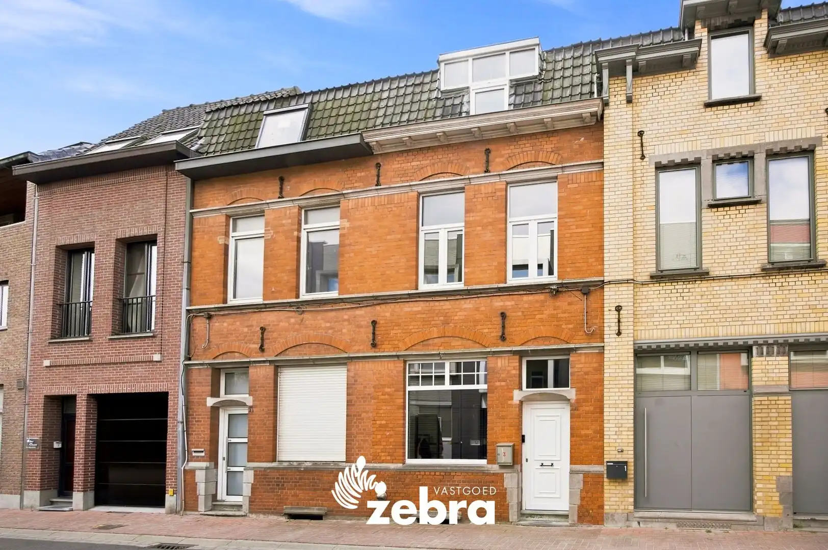 Gerenoveerde woning met stadskoer in centrum Tielt! foto 3
