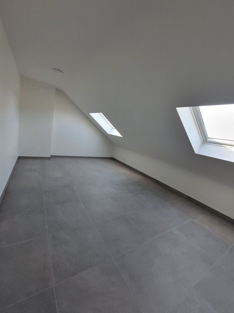 NIEUWBOUW DUPLEX APP in kleine res. - Ruime leefruimte + terras, 3X SLP + privatieve GARAGE + KELDER foto 9