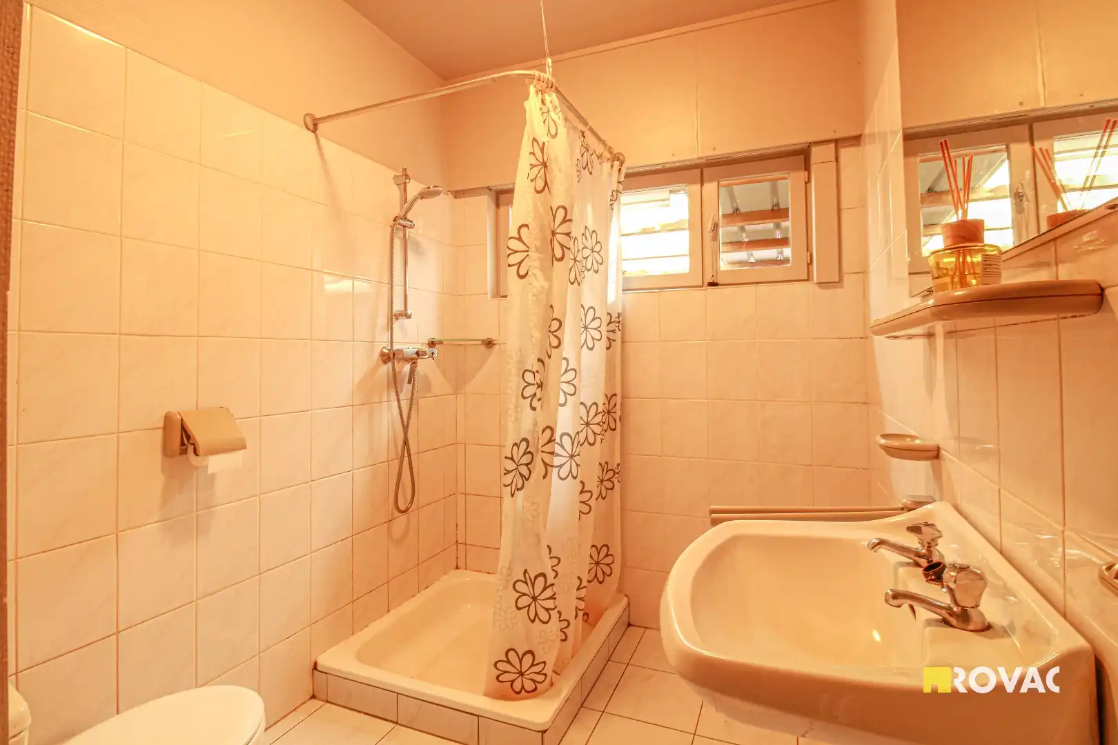 Alleenstaande bungalow op rustige hoekligging nabij provinciedomein ’t Veld te Ardooie! foto 11