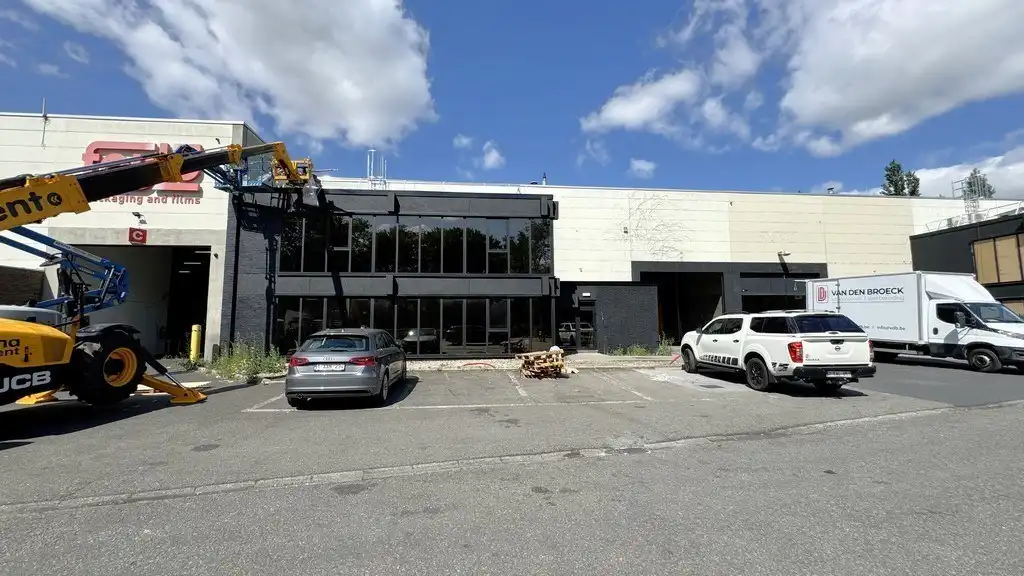 Bedrijfsruimte te huur in de Haven van Antwerpen foto {{pictureIndex}}