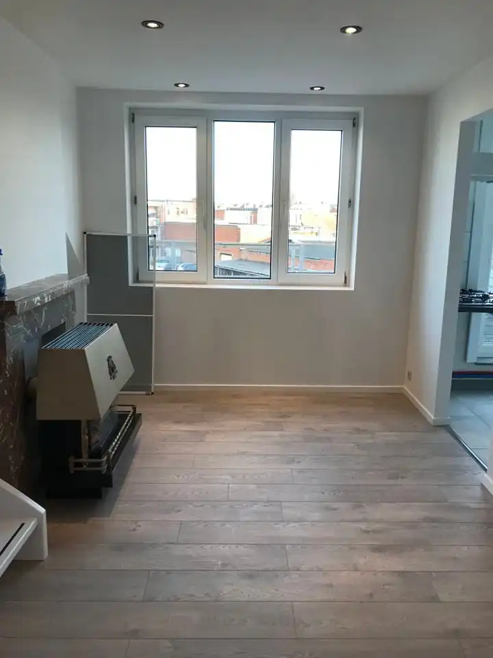 Op te frissen één (mogelijkheid tot 2) slaapkamer appartement te Merksem! foto 5