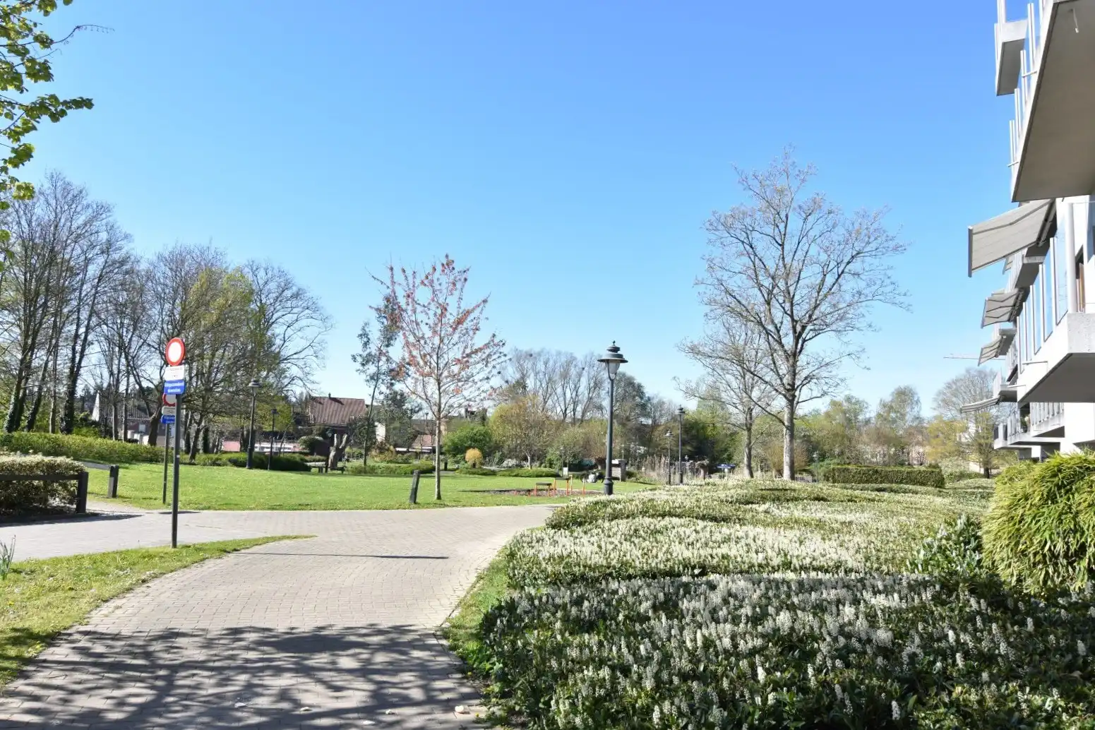 Luxe hoekappartement aan stadspark foto 26