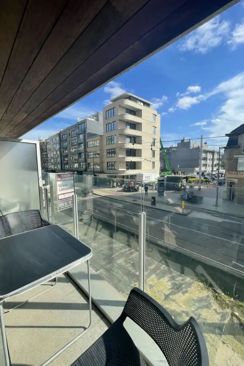 Zongericht en gemeubeld appartement met centrale ligging, vlakbij de zeedijk! foto 11