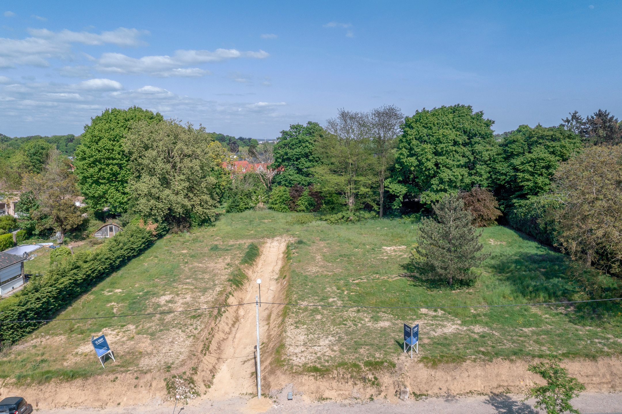 Bouwgrond van 843m² voor villa met prachtige verzichten foto {{pictureIndex}}