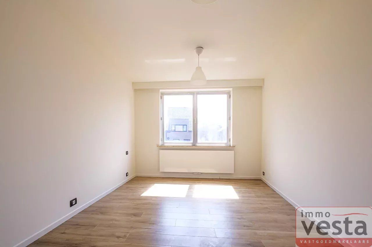 Te huur: Goed onderhouden appartement in het centrum van Sint-Truiden foto 15