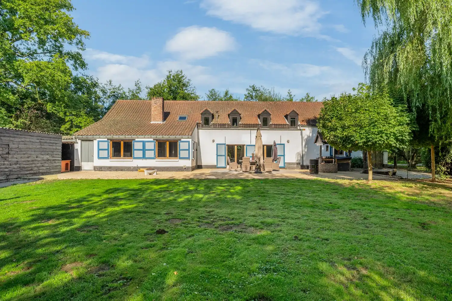 Charmante hoeve in een oase van groen foto 34