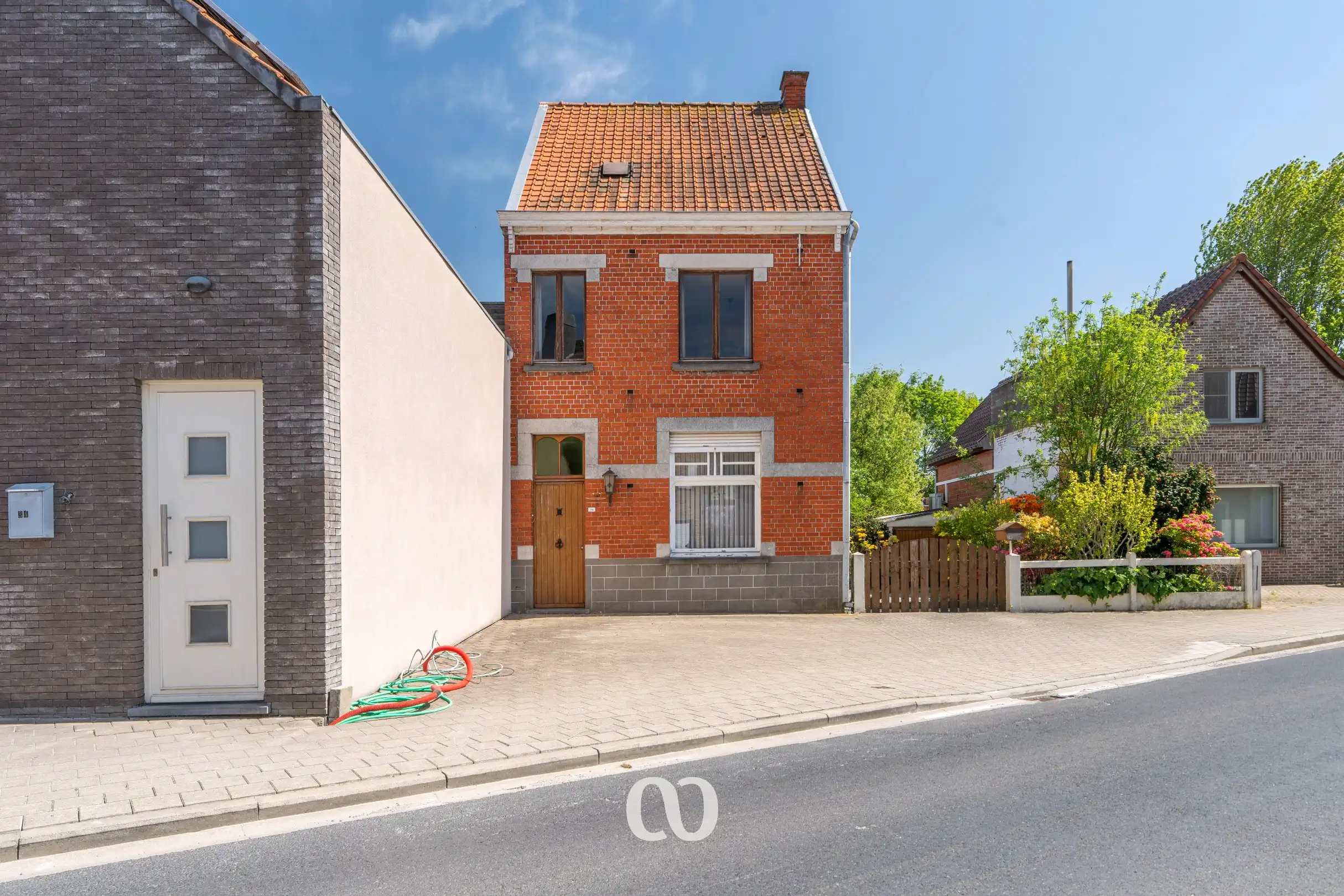 Gezellige gezinswoning met mooie tuin en garage nabij centrum Oudenaarde foto 1