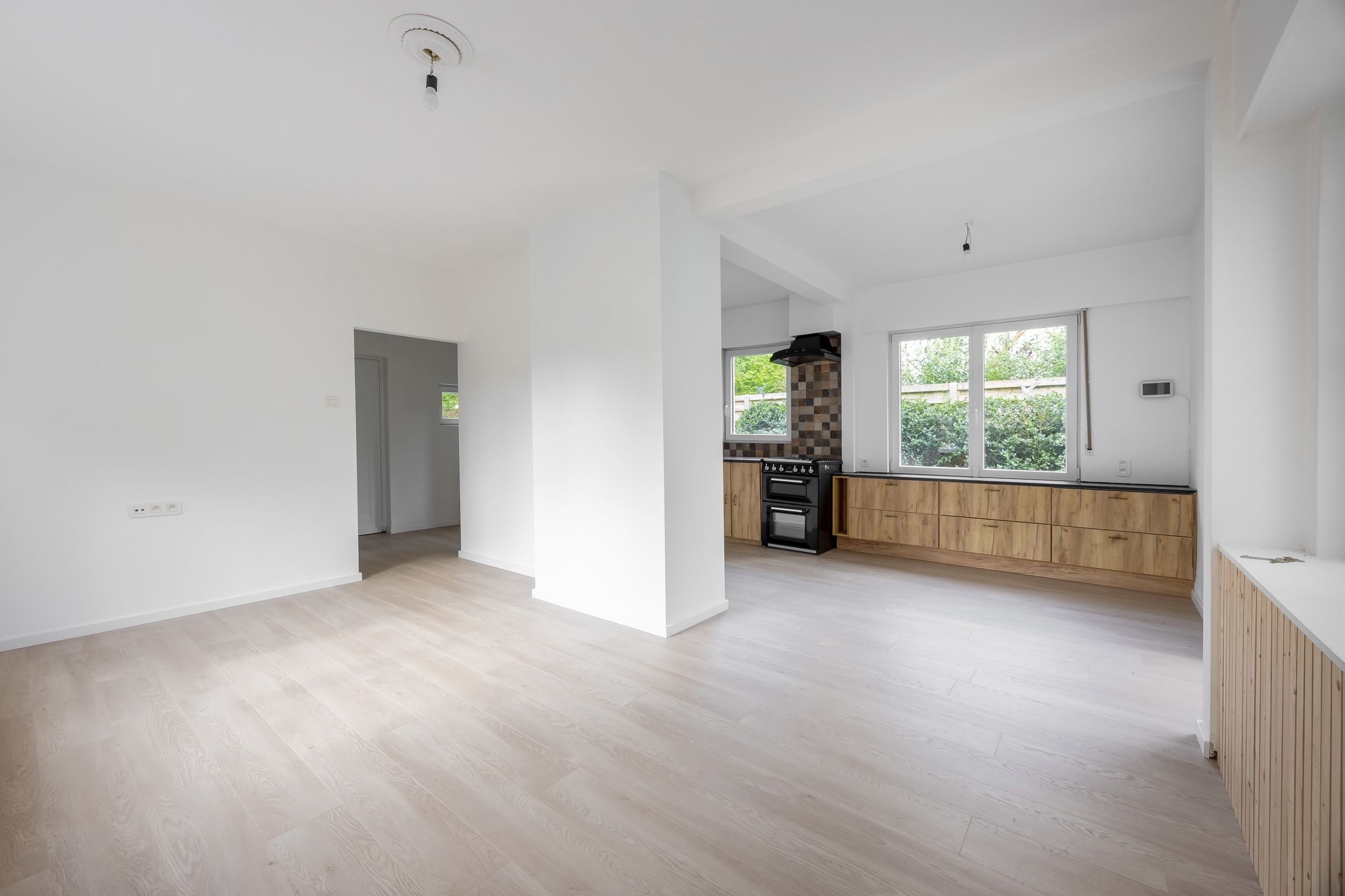 Karaktervolle woning met zwembad op toplocatie in Wijnegem foto 7