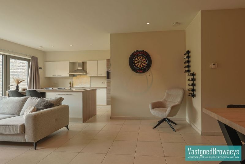Instapklare ruime rijwoning met 3 slaapkamers foto 9