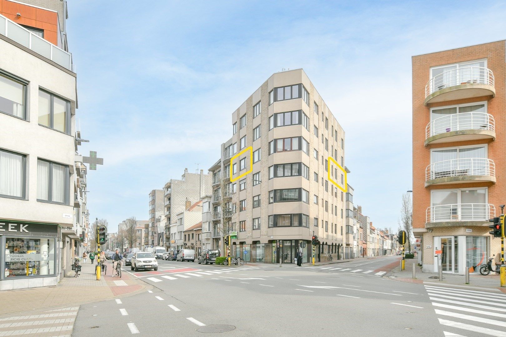 Appartement met 2 slaapkamers hoek Leffingestraat/Torhoutsesteenweg foto 11