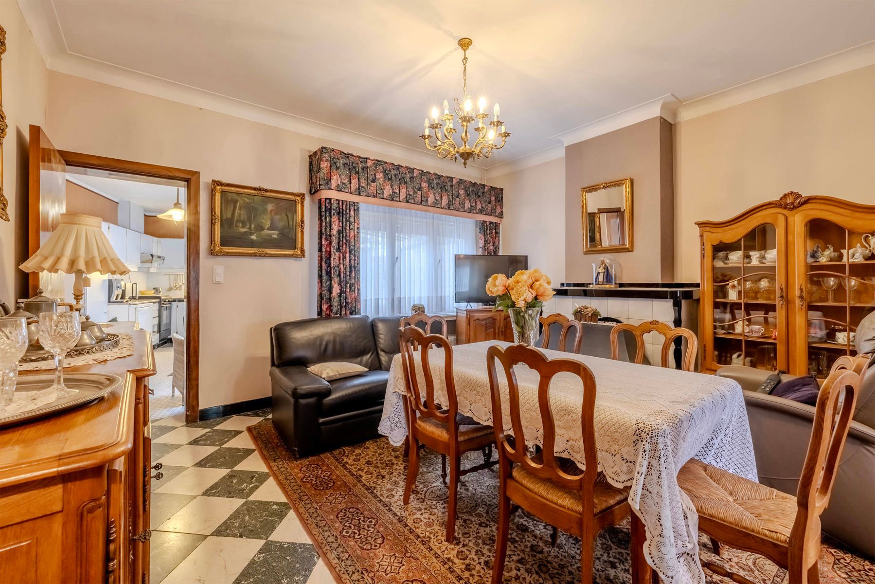 Te renoveren woning met o.a. 2 slaapkamers foto 7