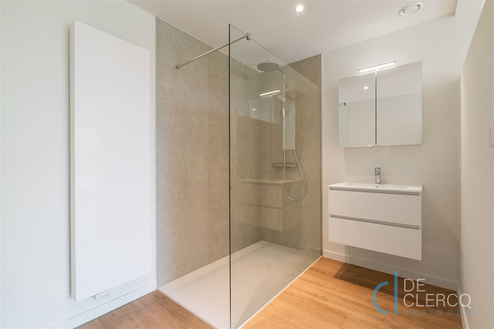 Piekfijn gerenoveerd appartement te koop, centrum Lochristi! foto 10
