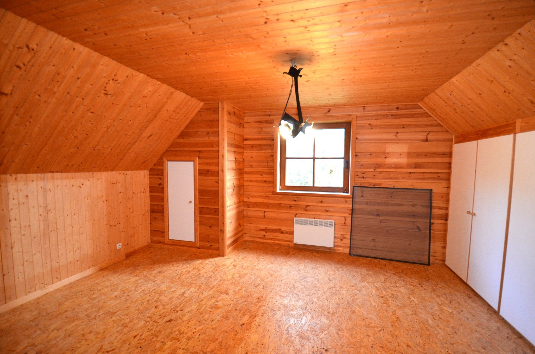 Ruime woning met veel grond foto 17