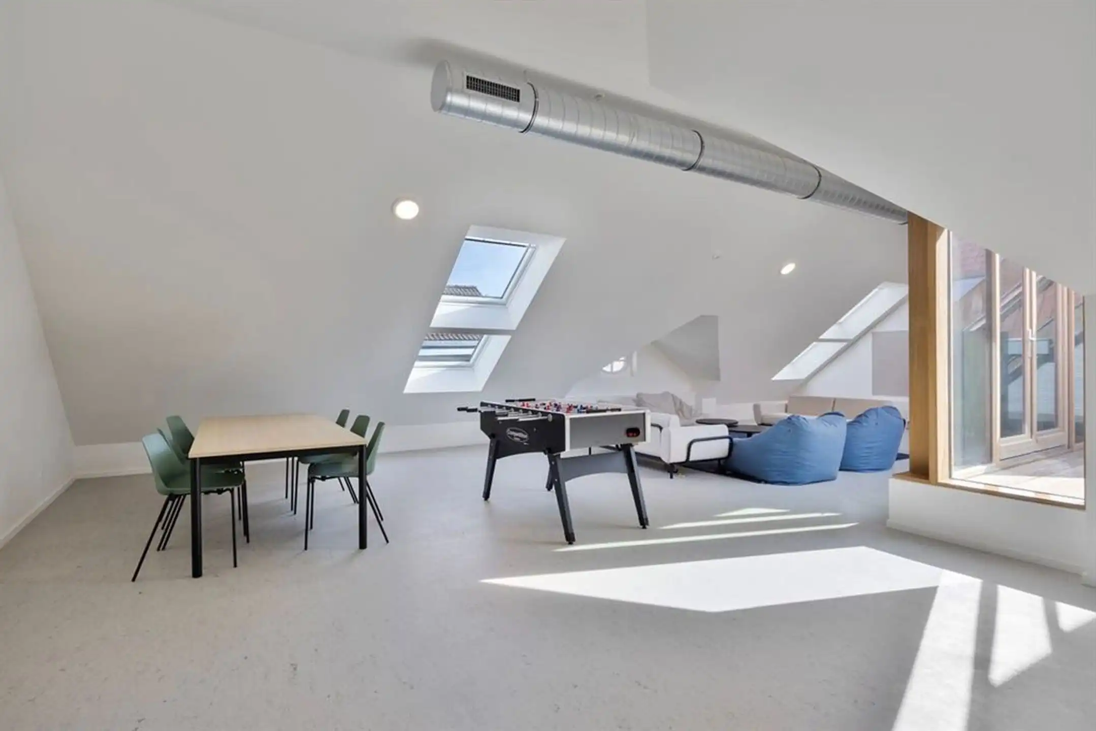 Nieuwbouw studentenkamer met eigen sanitair foto 6