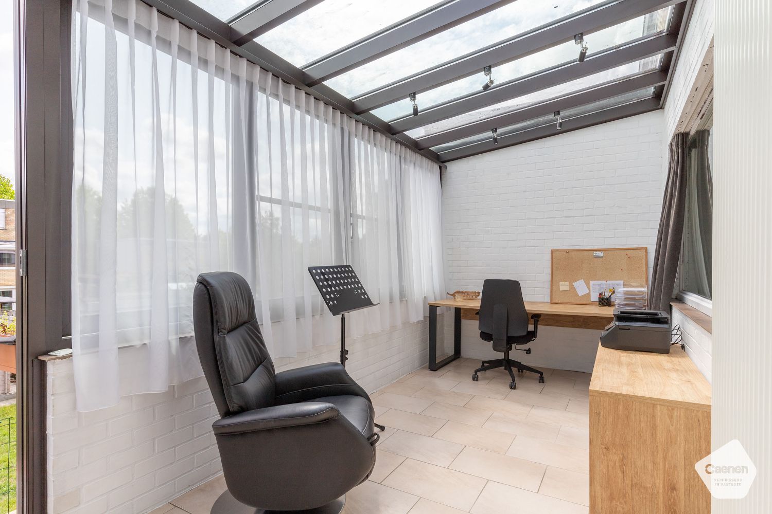 Leuke instapklare woning met dubbele garage en 3 slaapkamers in een rustige woonomgeving foto 7