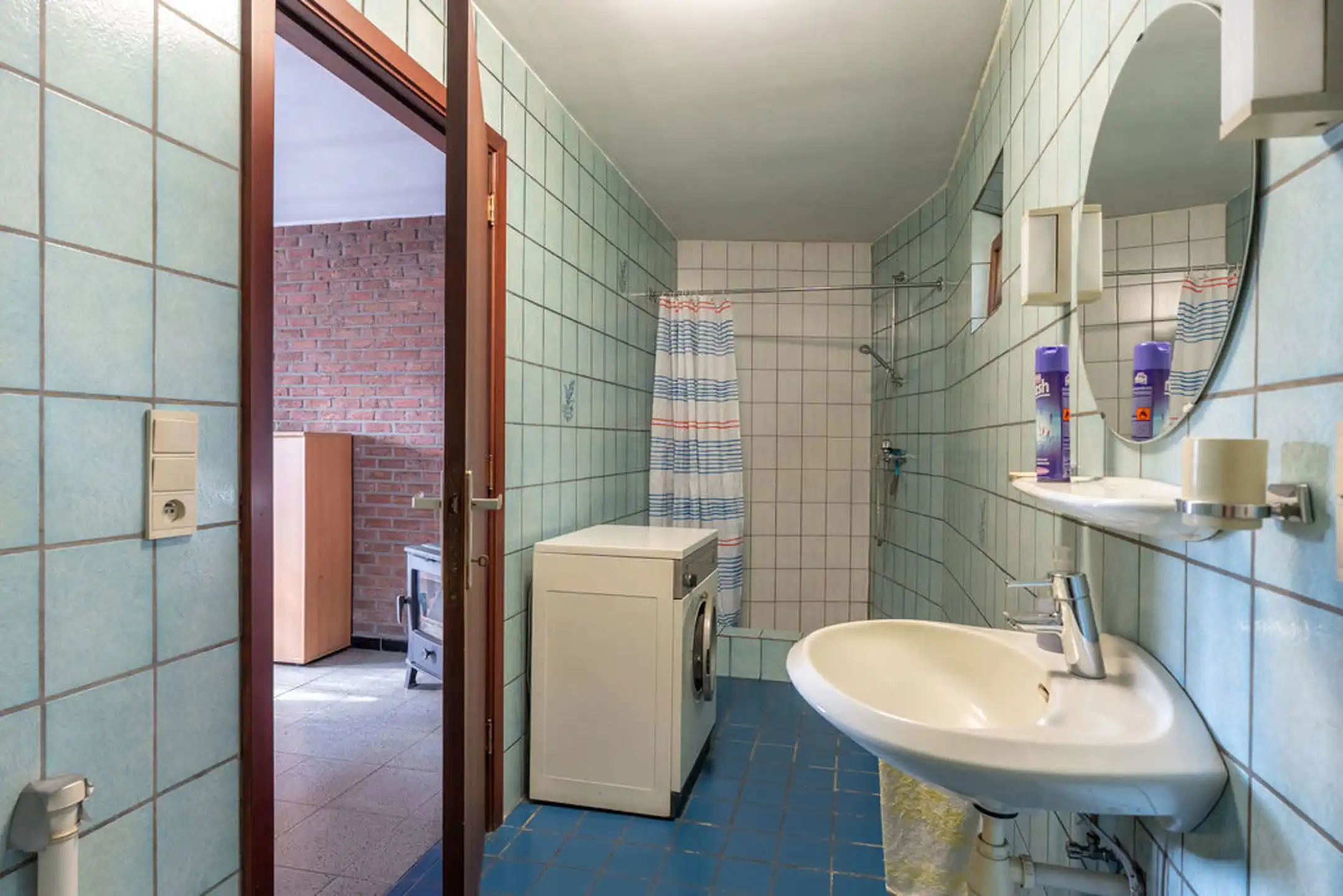 Te renoveren woning op een mooi en gunstig gelegen perceel van in totaal 6.449 m². foto 30