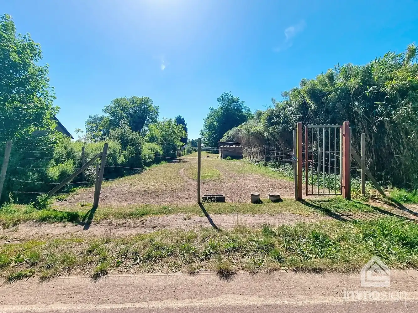 Bouwgrond te koop in Heusden-Zolder – Rustige ligging, groot perceel! Tweewoonst mgl. middels horizontale splitsing! foto {{pictureIndex}}