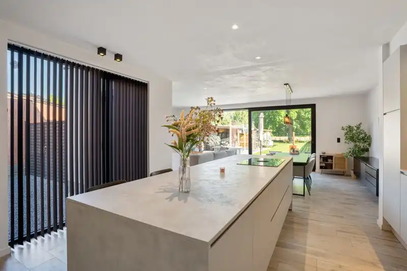 Moderne, zeer energiezuinige nieuwbouwwoning met 3 slaapkamers en carport op 6are74ca foto 6