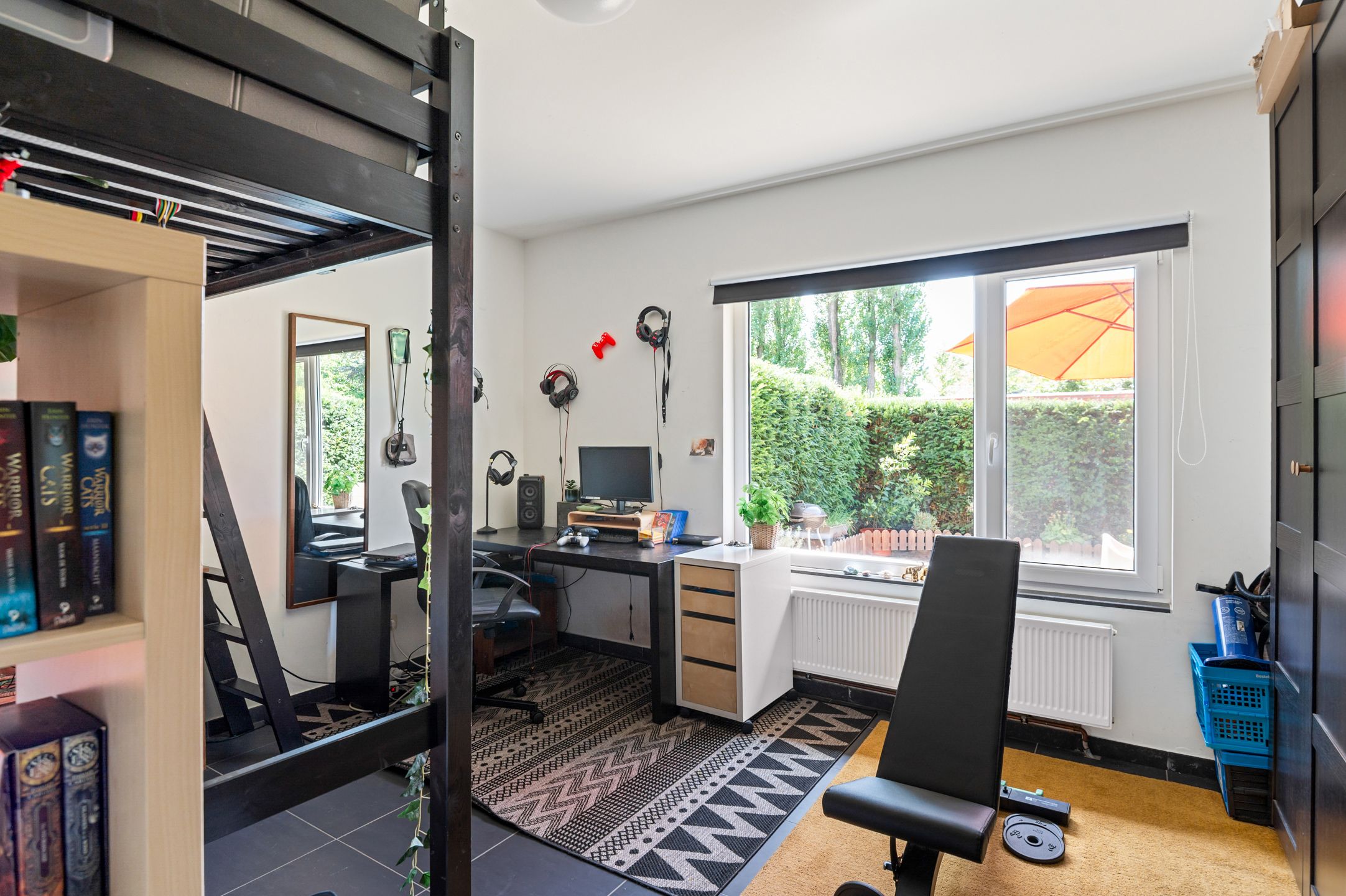 Mooi gelijkvloers appartement met 2 slk., tuin en garagebox foto 8