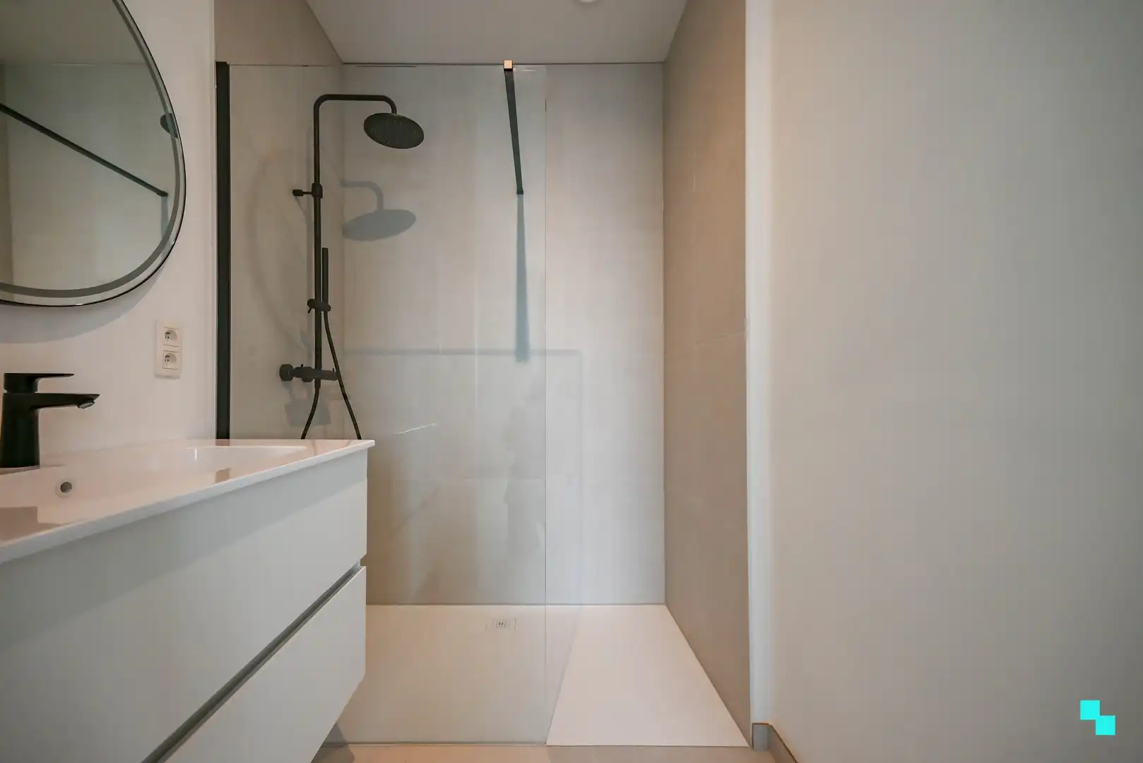 Nieuw, stijlvol appartement met uniek parkzicht foto 20