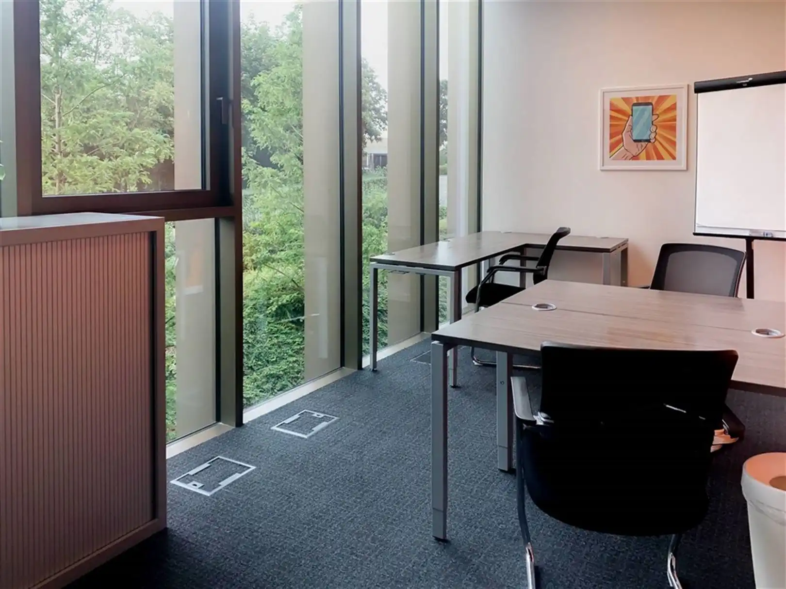 Modern kantorencomplex in nabijheid van ring rond Kortrijk (R8) foto 5