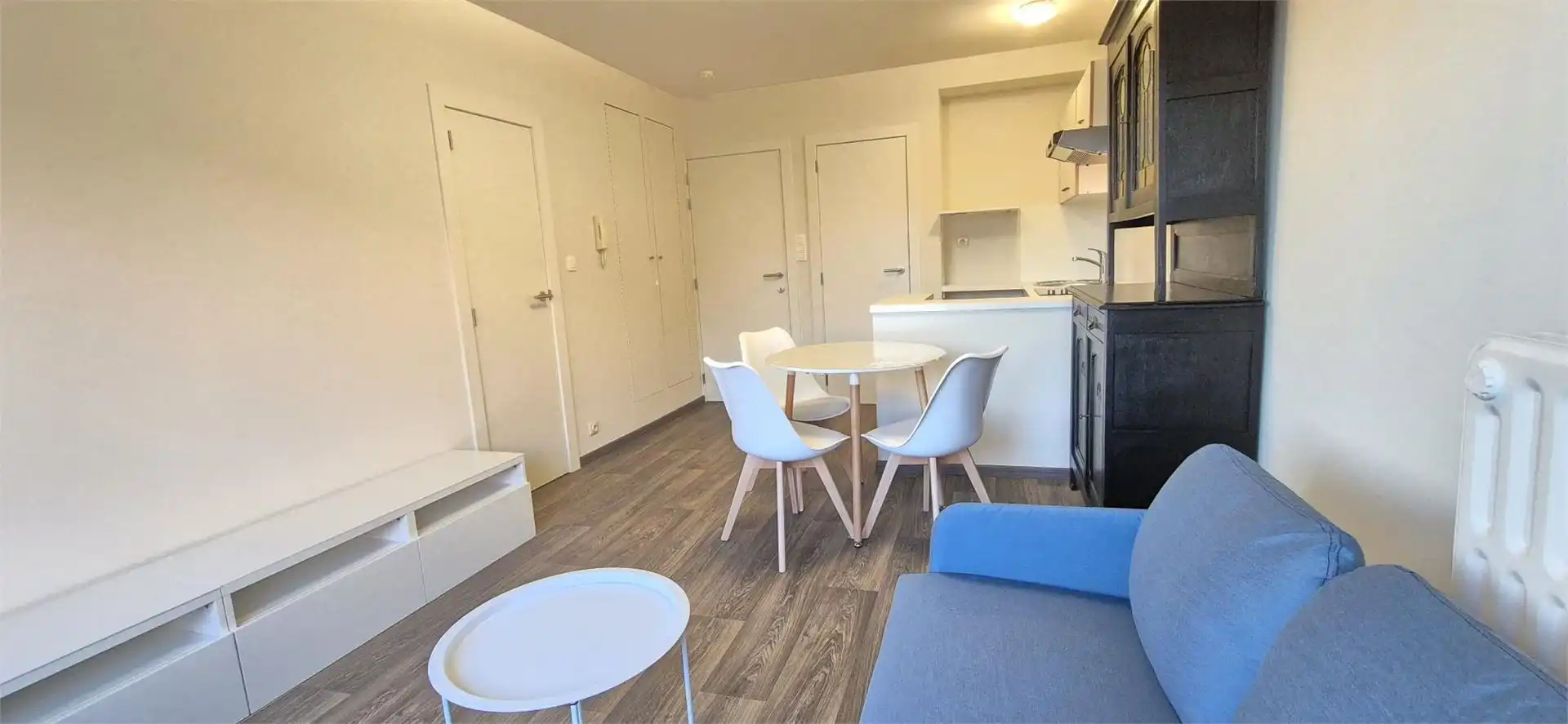Bemeubeld met 1 slaapkamer foto 2