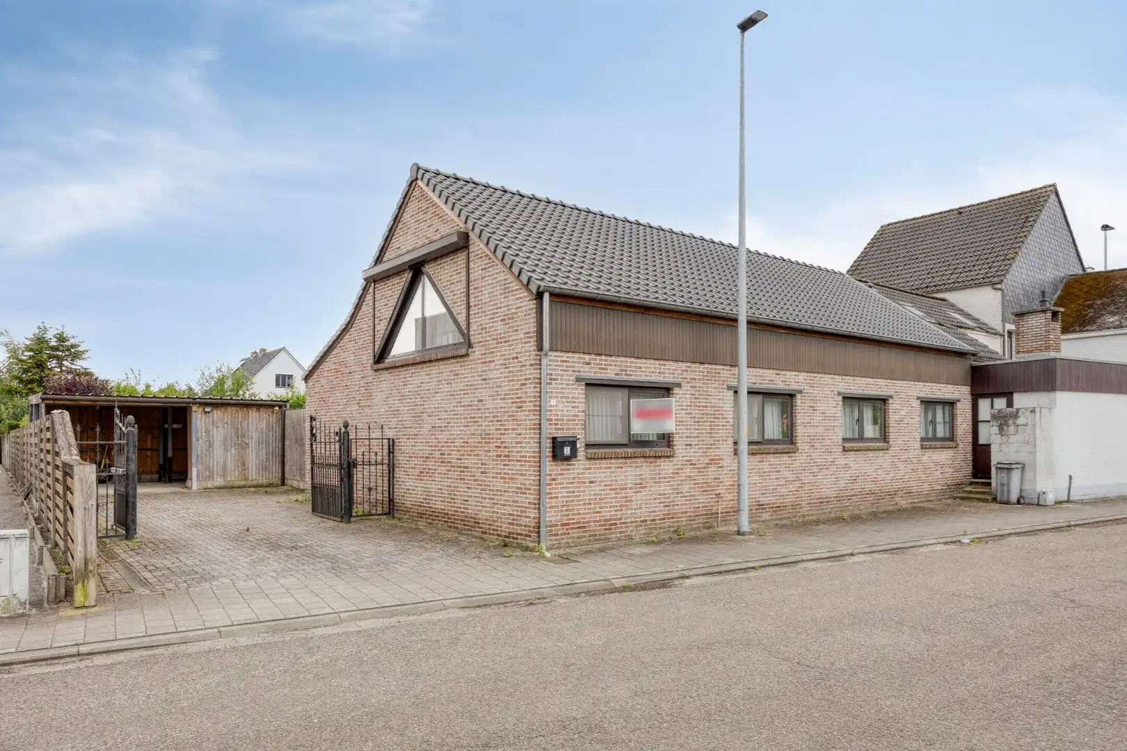 Instapklare woning met 3 slpks, zonnige tuin en vlotte bereikbaarheid !  foto 26