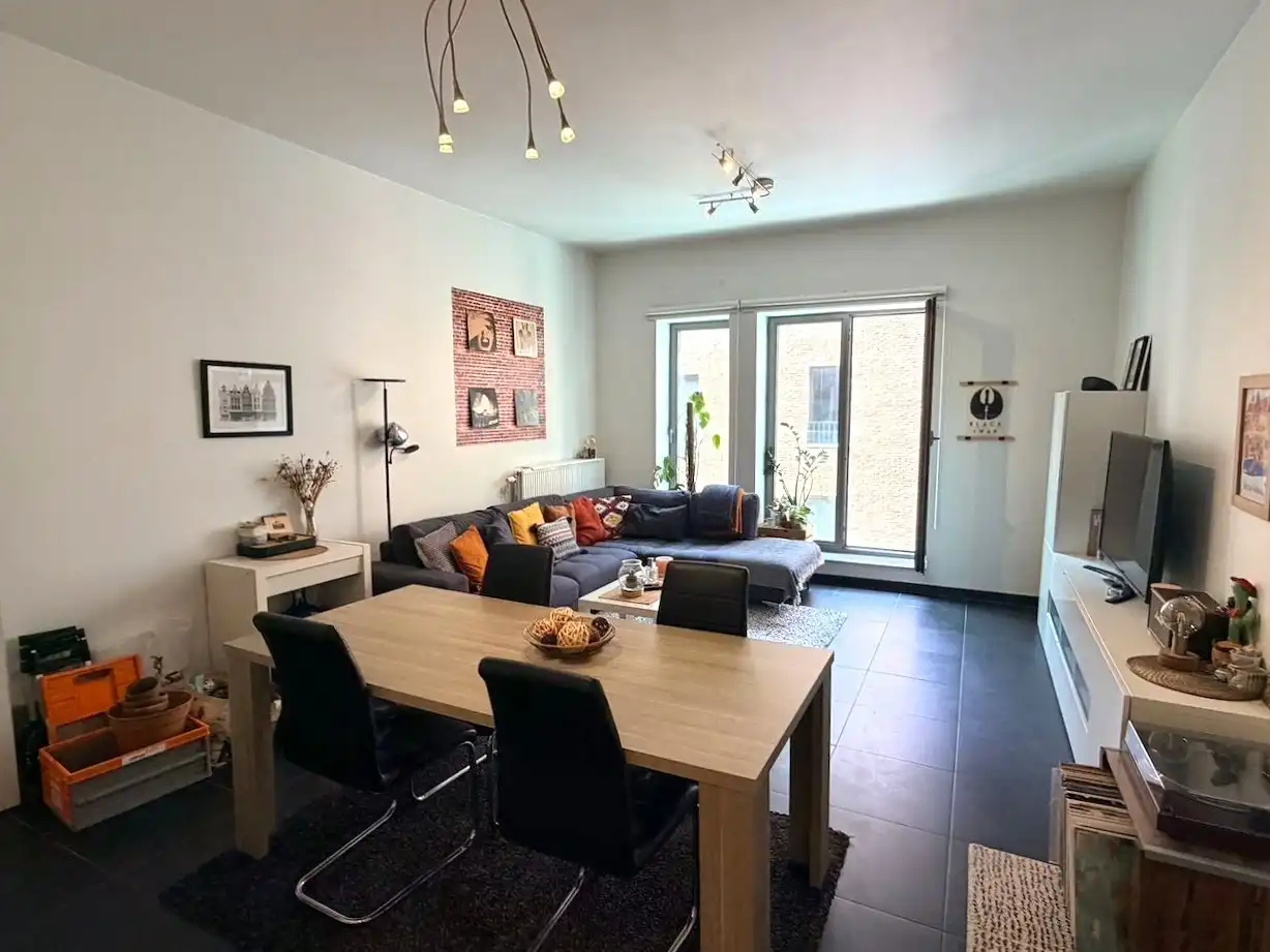 Centraal gelegen bemeubeld appartement MET autostaanplaats foto 4