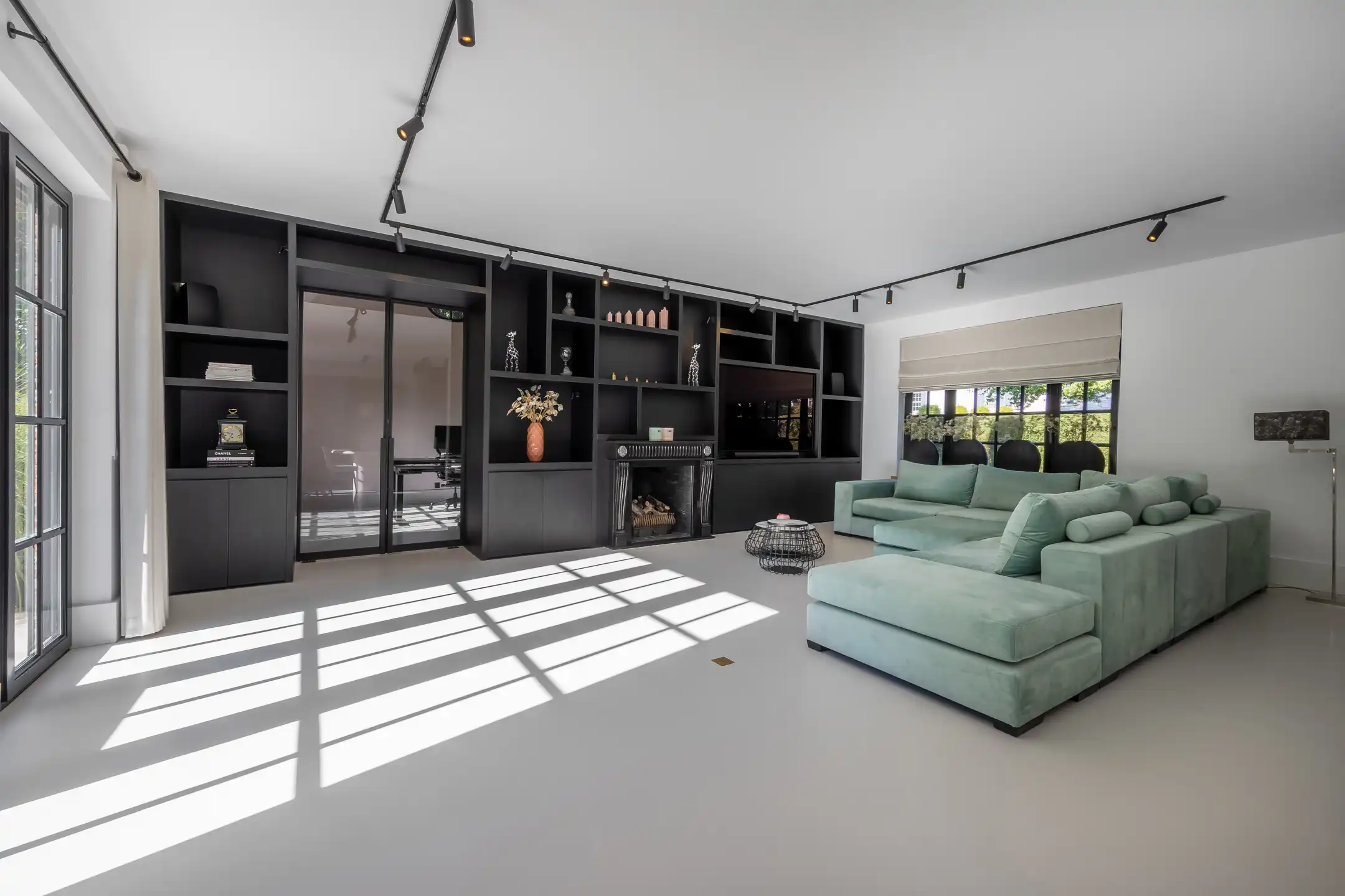 Prestigieuze villa met zwembad op 3.528 m² op toplocatie! foto 5