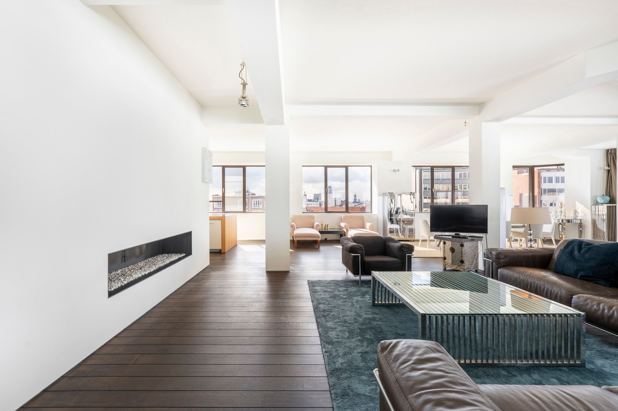 Unieke loft met karakter en licht in art-deco gebouw foto 2