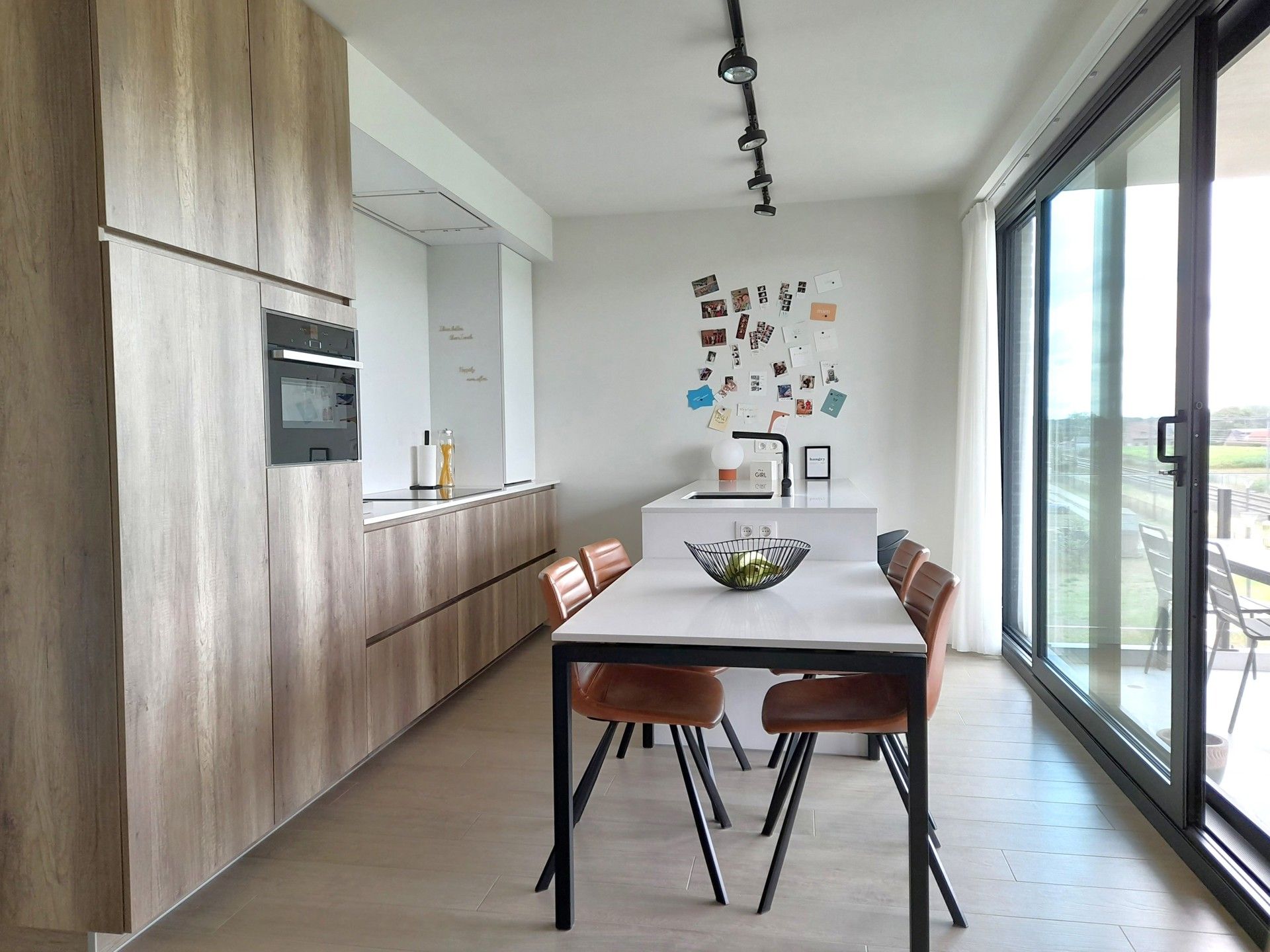 Mooi 2-slpk-appartement met terras foto 9