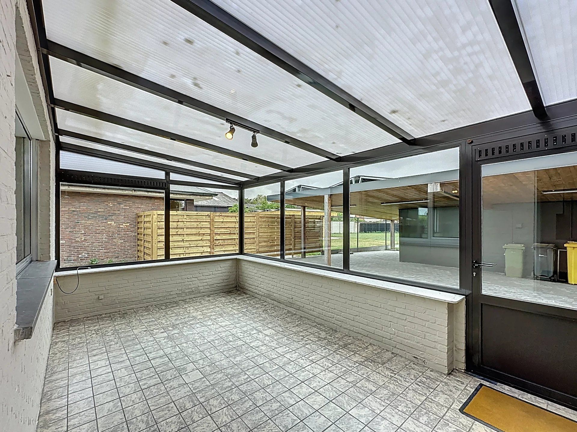 Gerenoveerde woning op groot perceel met 3 slaapkamers, zonnepanelen en thuisbatterij. foto 10