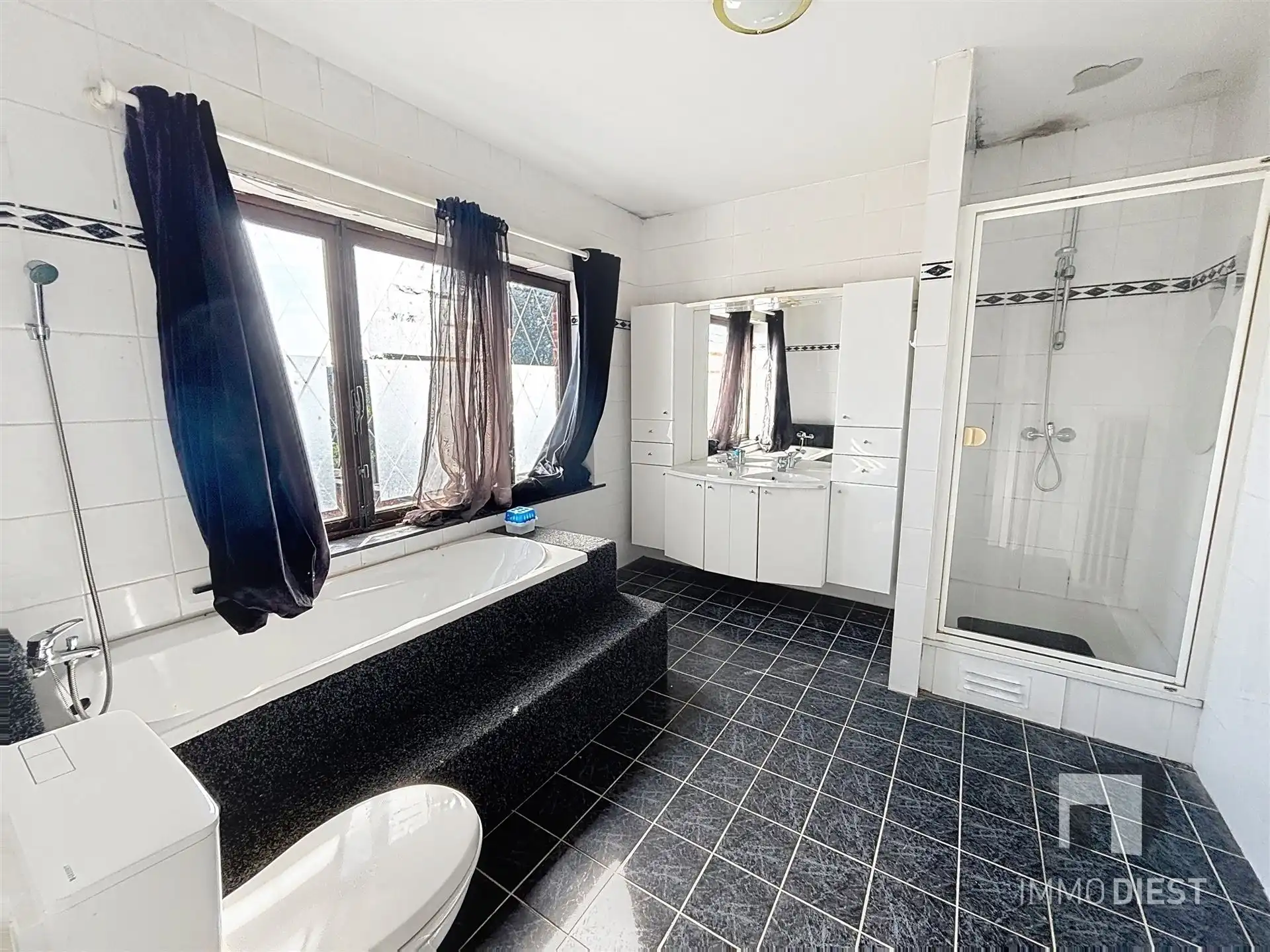 Handelshuis in het centrum van Ham op 5,83are foto 33