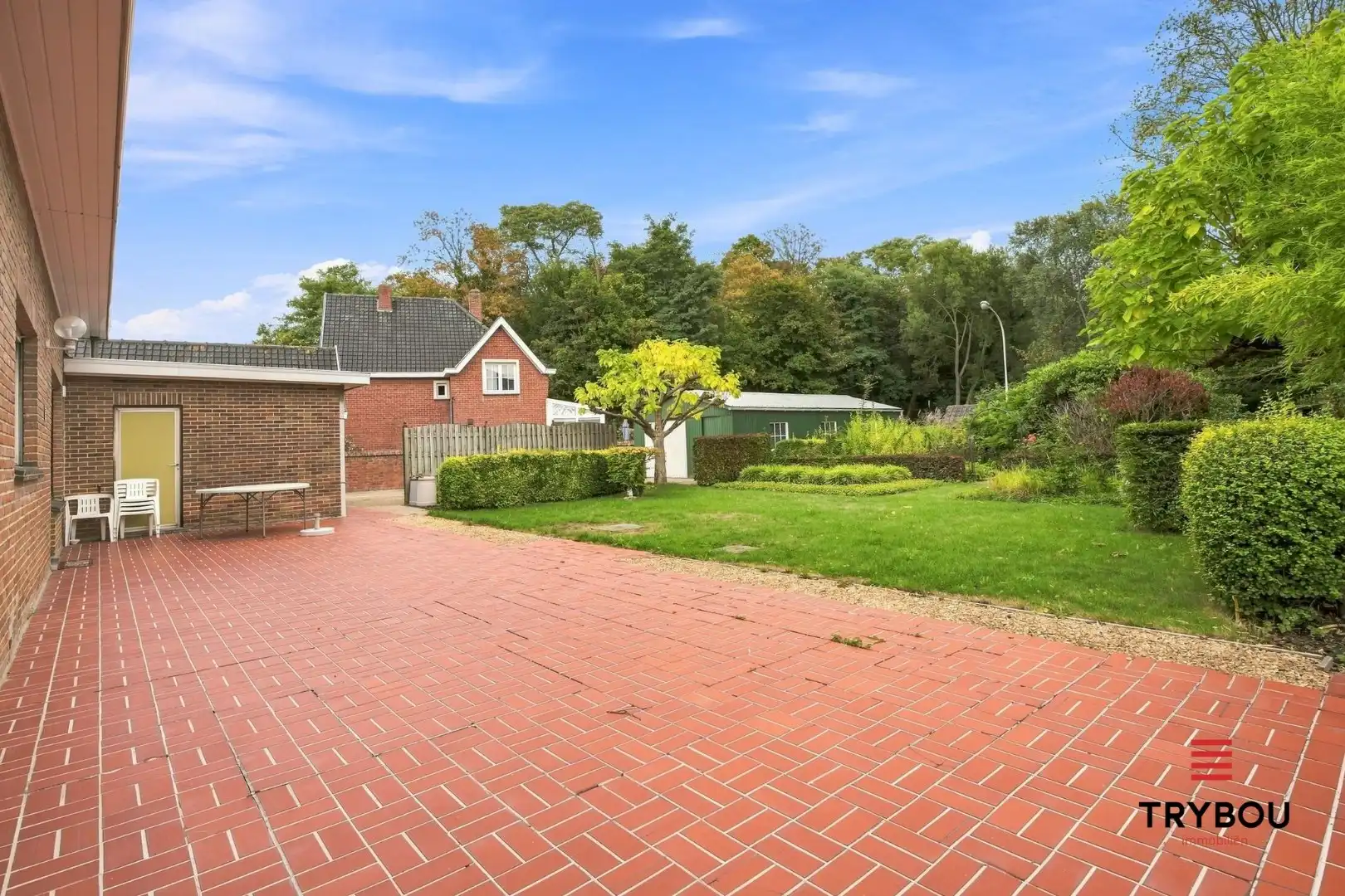 Ruime alleenstaande villa op een royaal perceel van 1265m² foto 24