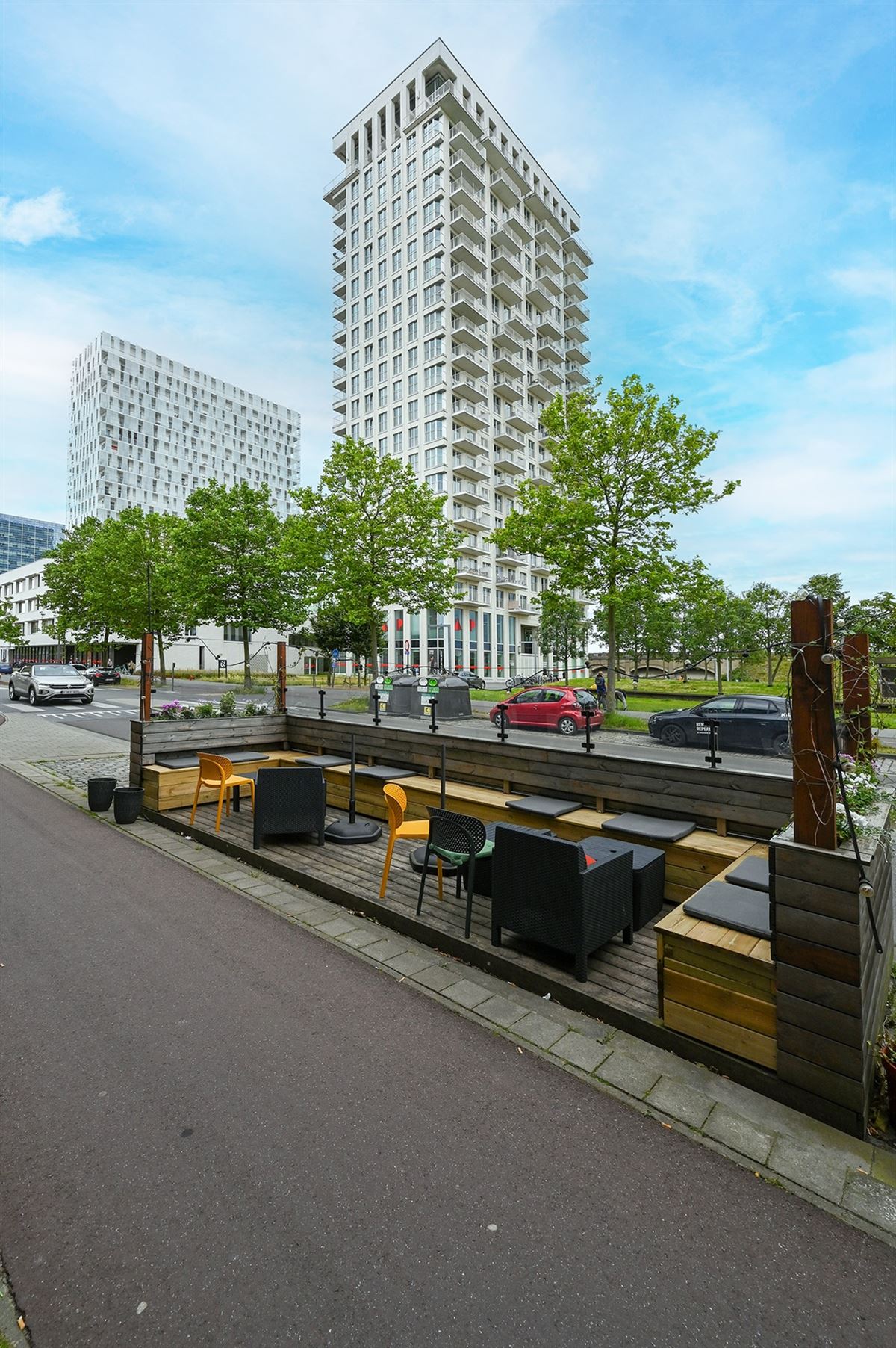 Lichtrijk hoekappartement met zicht op park Spoor Noord foto 26