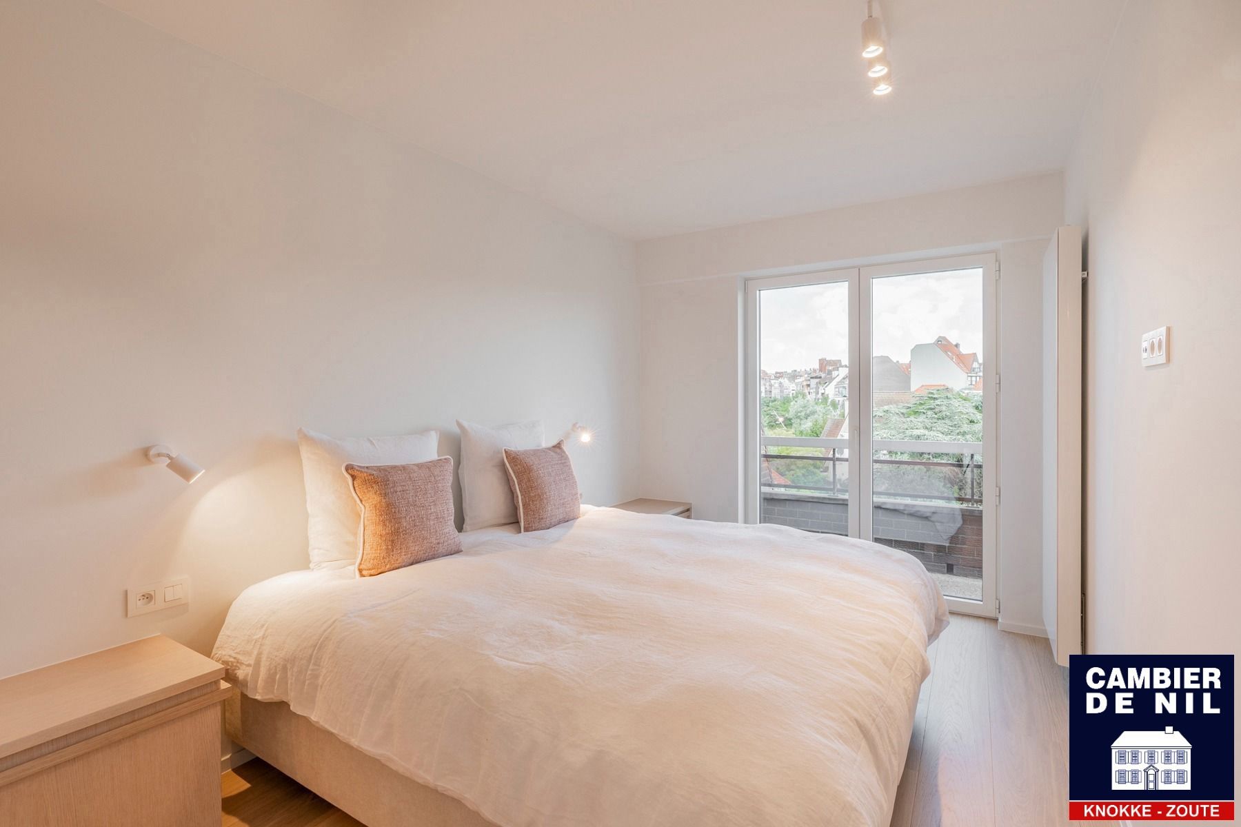 Vernieuwd appartement met open zichten mooie terrassen foto 10