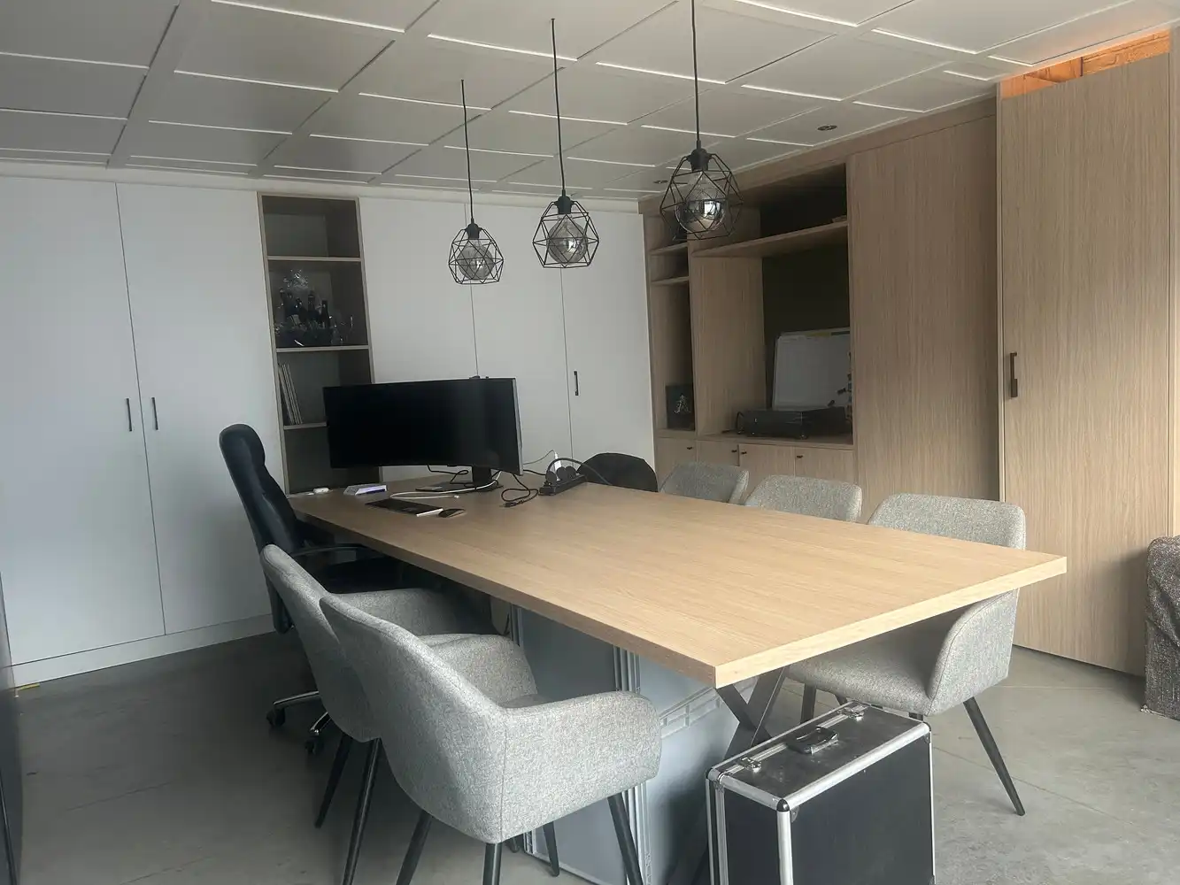 Bedrijfsunit met woonst foto 4