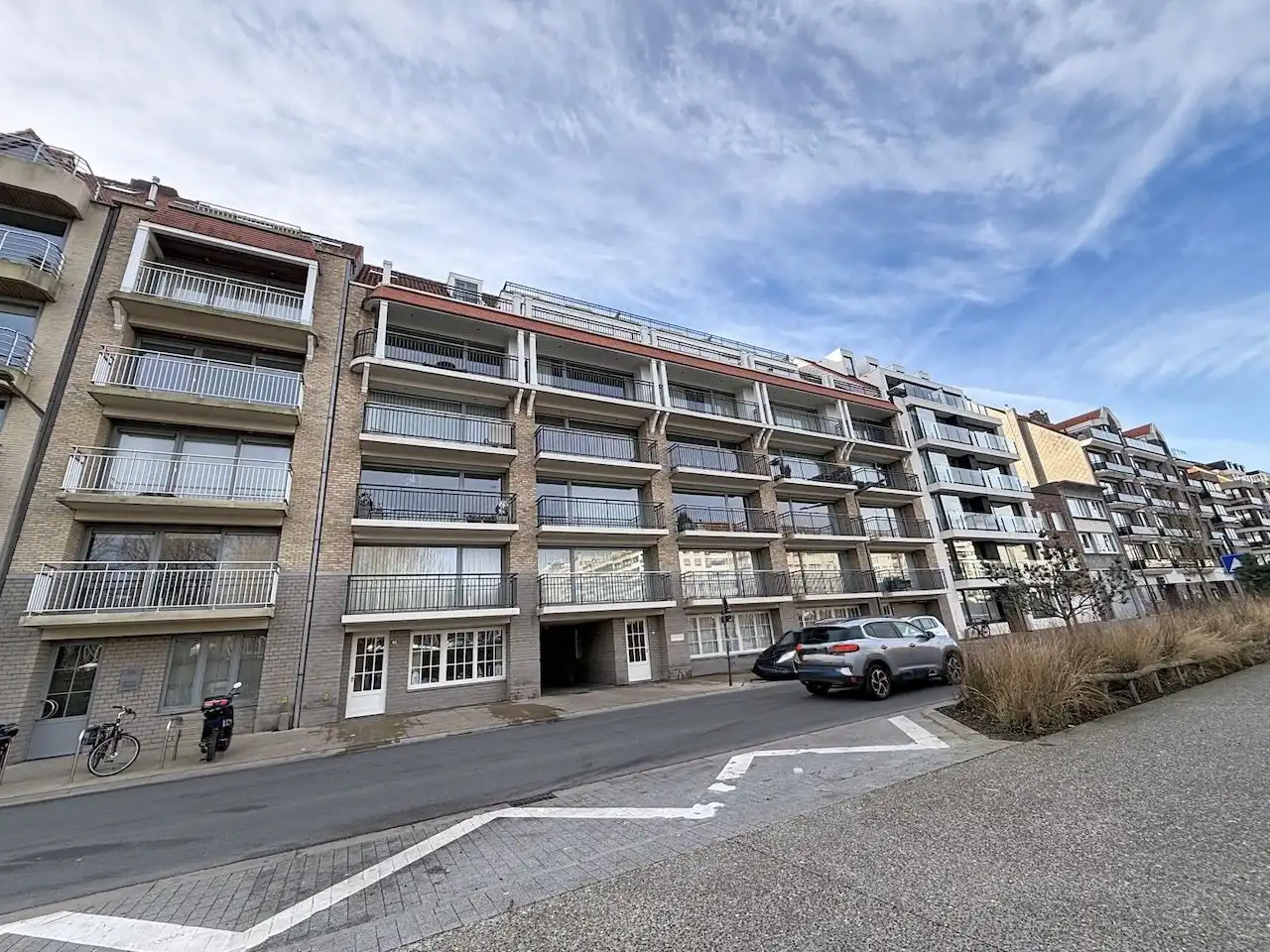 Gelijkvloers appartement in standingvolle residentie met open zicht op het Willemspark aan de Knokkestraat foto 2