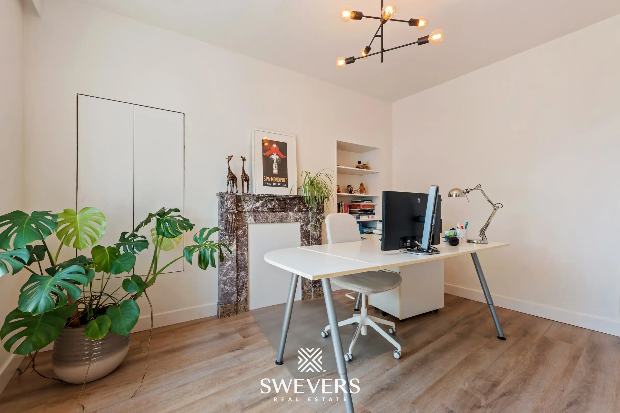 Zeer ruime woning met 5 slaapkamers, meerdere multifunctionele ruimtes en zeer ruime tuin foto 11
