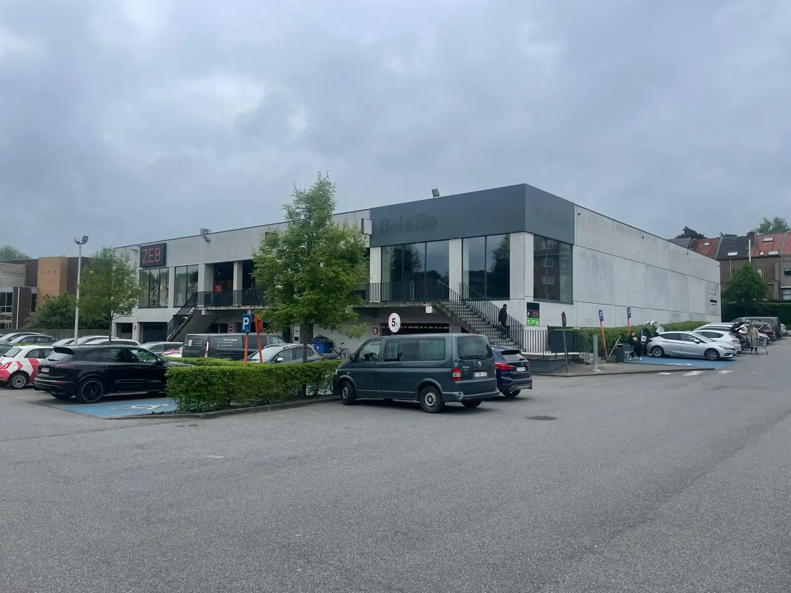 Commerciële ruimte te huur Hallesesteenweg 58 - 1640 Sint-Genesius-Rode