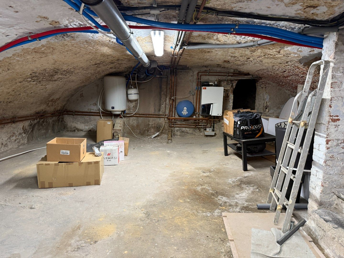 Zichtbare handelsruimte met kelder in bruisende buurt foto 12