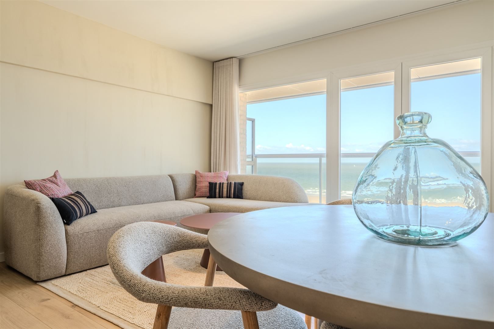 gerenoveerd appartement met zee en duinzicht foto 11