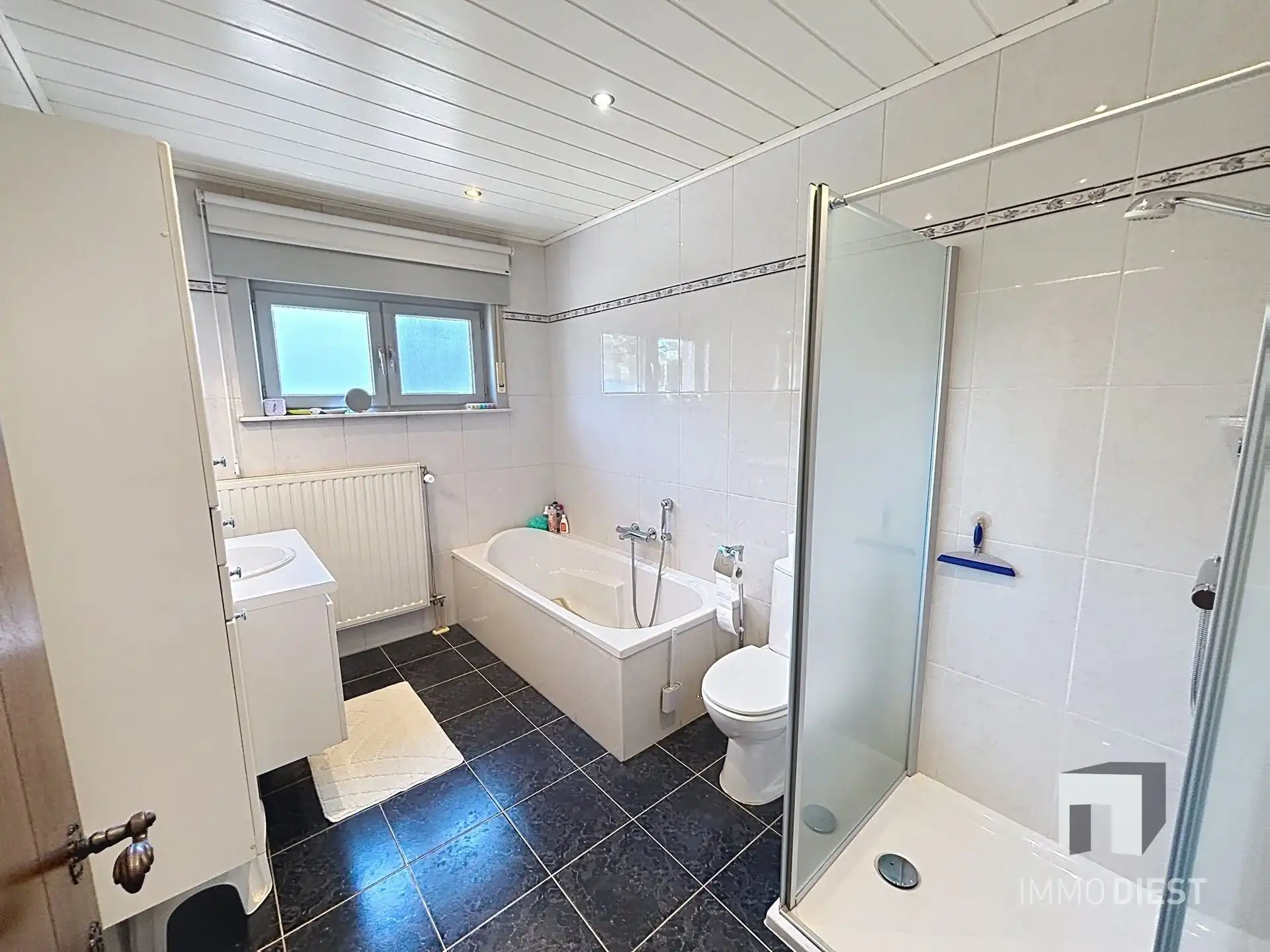 Gelijkvloerse woning met 4 slaapkamers en een volwaardige kelder foto 20