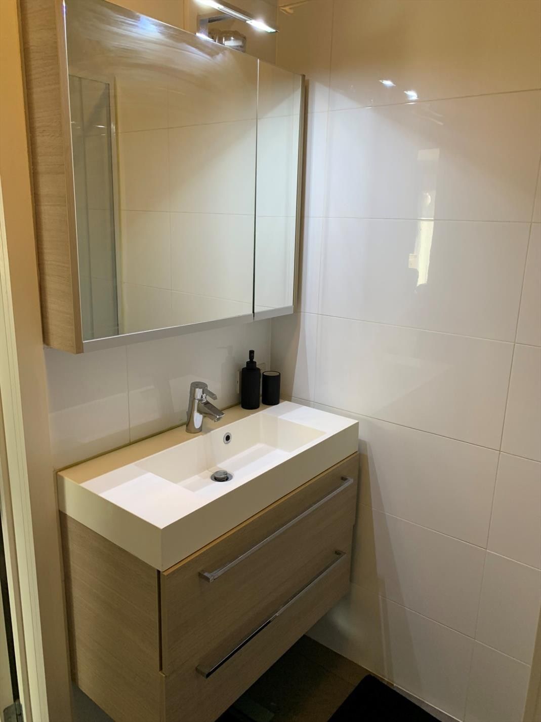 Modern en centraal gelegen appartement te Zulte. foto 8