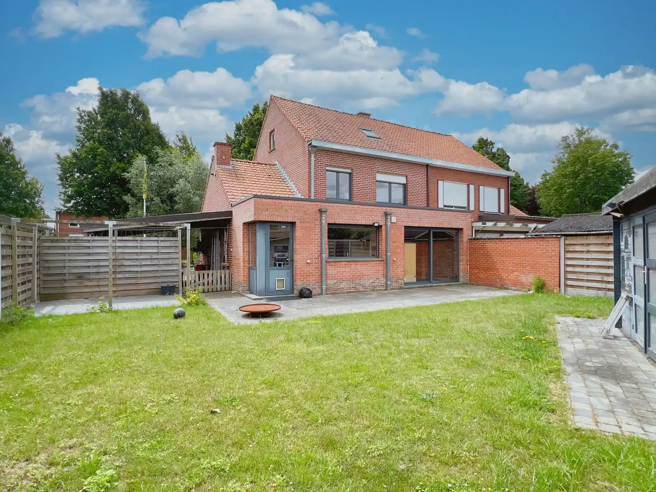 Instapklare, lichtrijke gezinswoning met zonnige tuin foto 15
